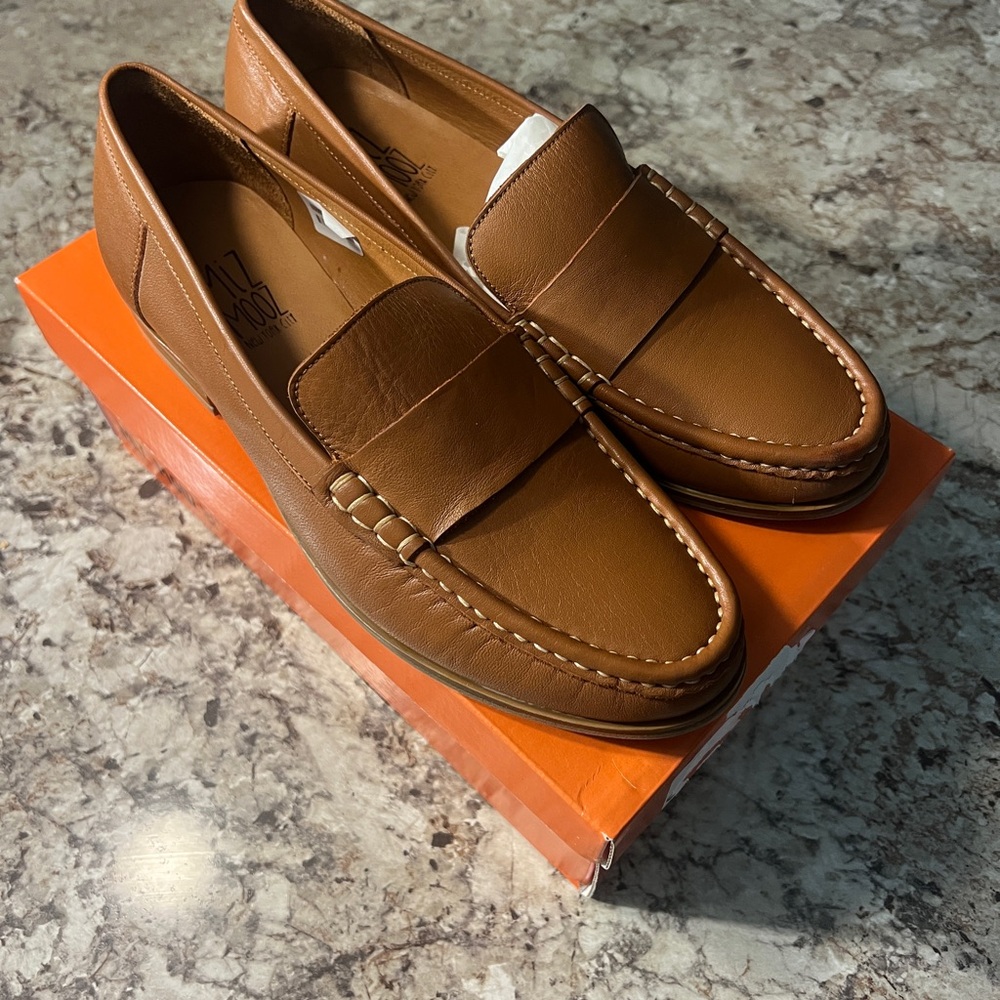 Miz Mooz Classic Tan Leather Loafers Size 41